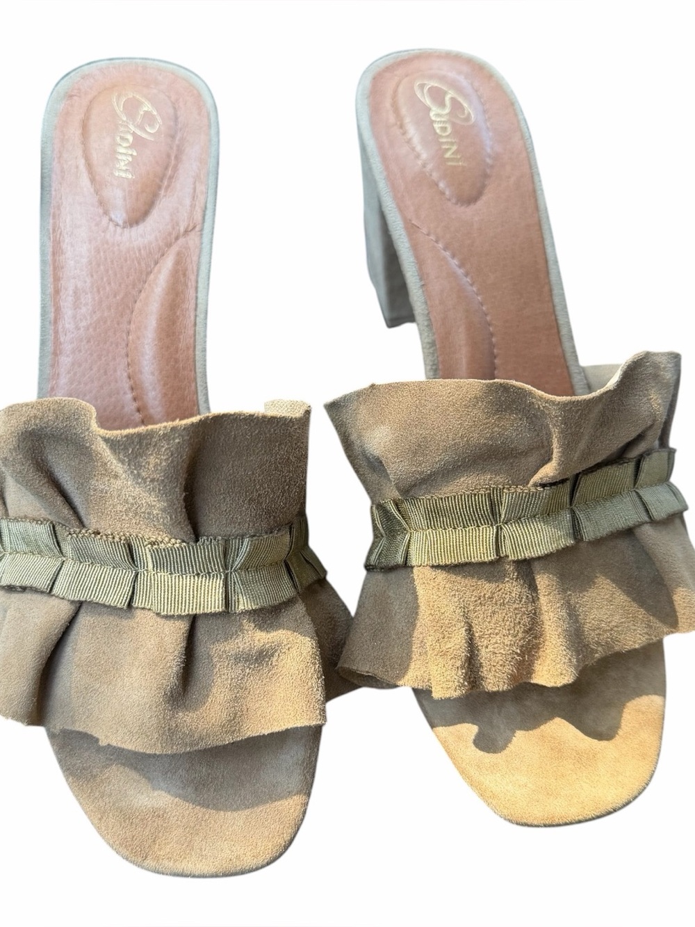 Sudini Taupe Ruffle Suede Slides Sandals Block Heels Open Toe Sz 8.5